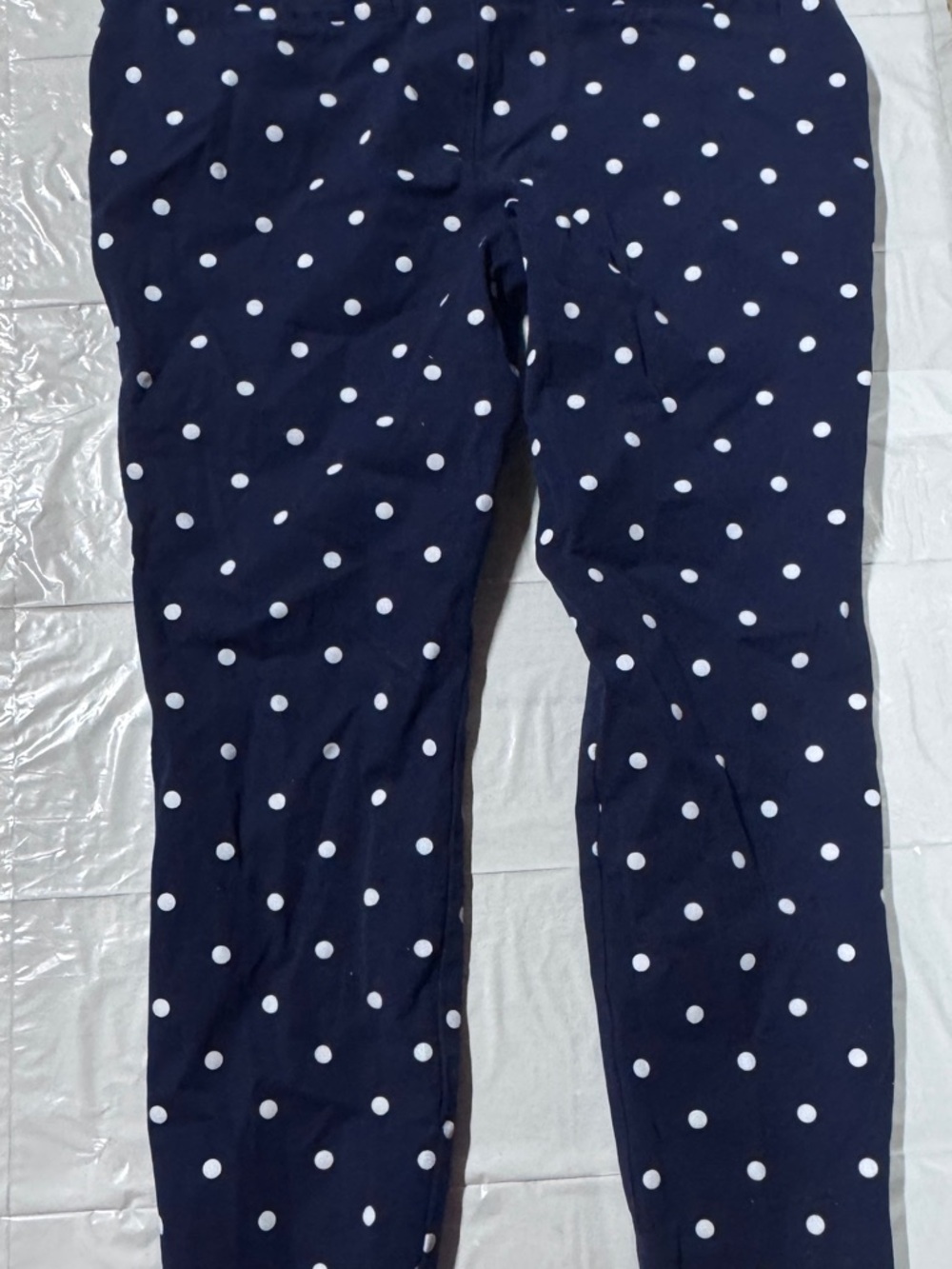 Old Navy Navy and White Polka Dot Pixie Ankle Pants